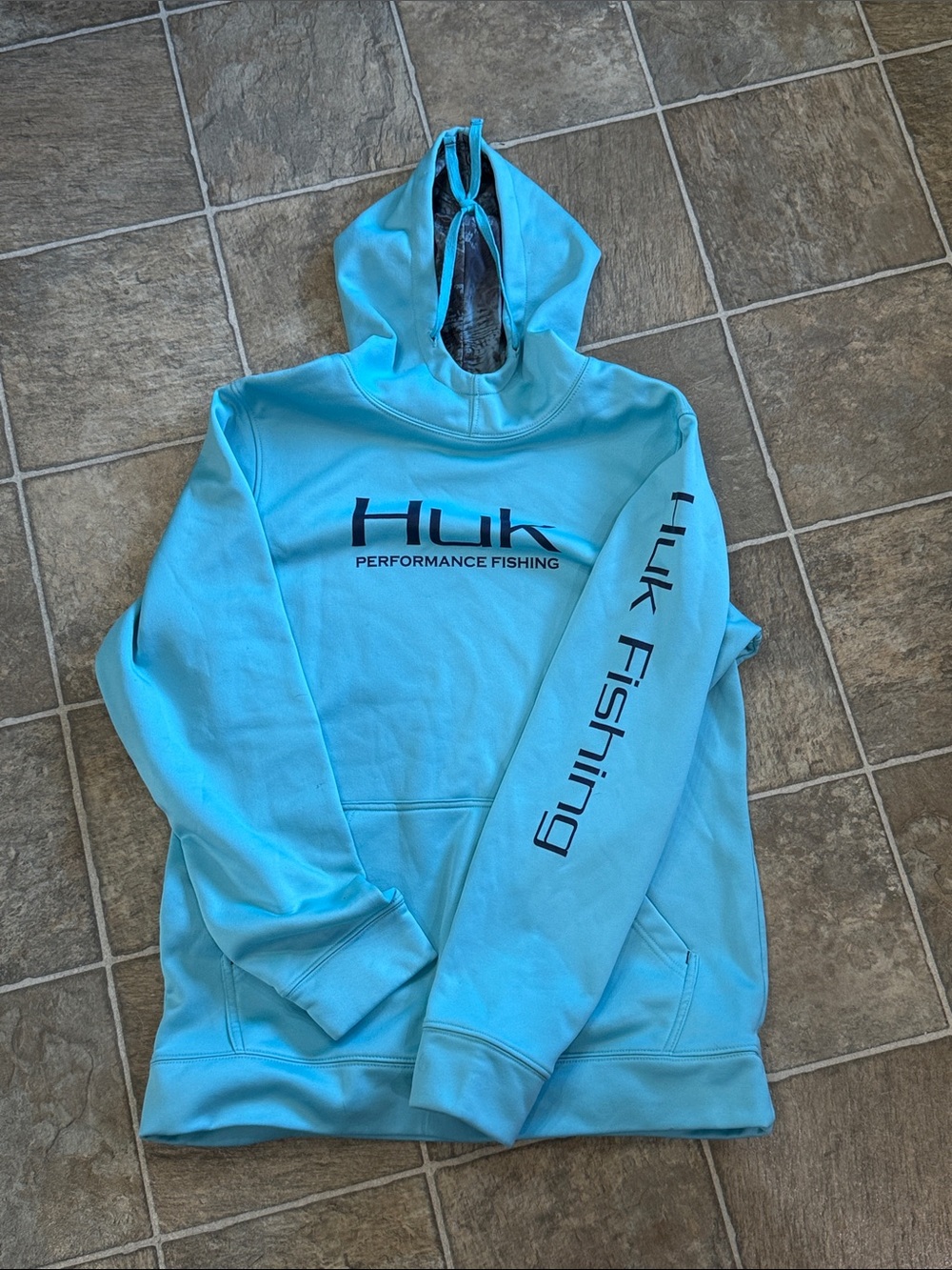 Huk Fishing hoodie size L